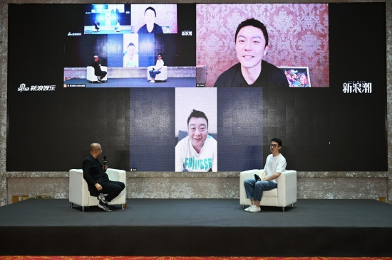 影迷代表演员谢苗、武术指导秦鹏飞连线现场,导演编剧杨秉佳线下出席(王远宏/图)