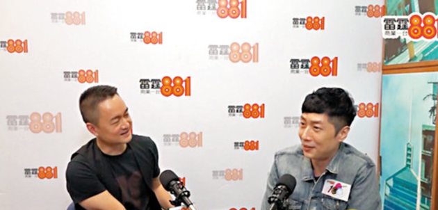 马浚伟(右)开心透露偶像周慧敏答应做演唱会嘉宾。