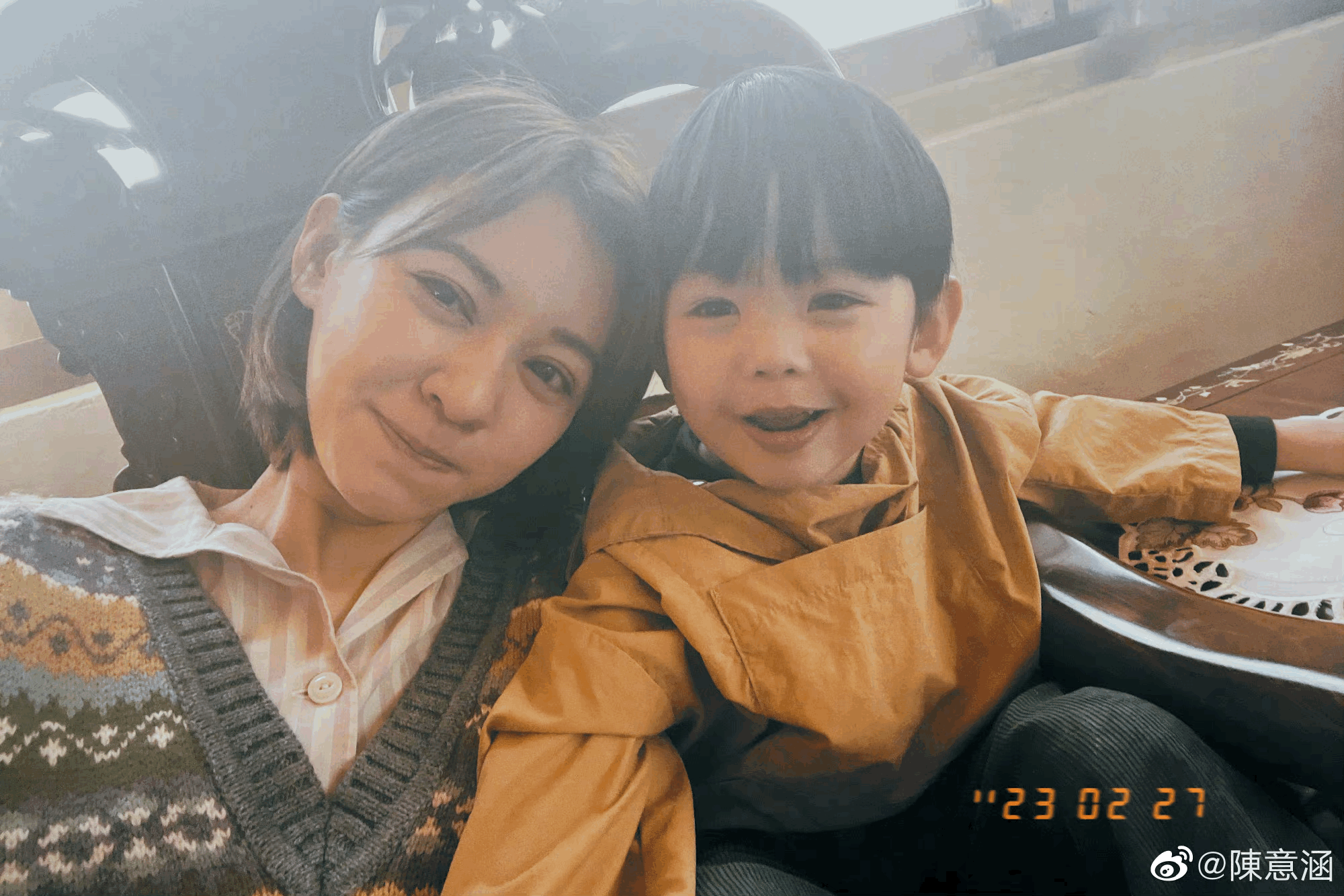 陈意涵儿子完美遗传妈妈的大眼睛