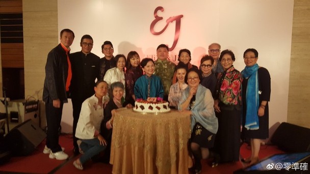 王晶庆祝结婚40周年 谭咏麟陈百祥等好友齐撑场