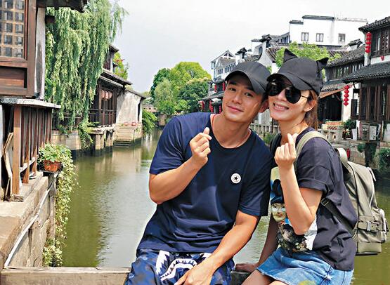 杨怡无锡探班老公罗仲谦 天天视频不觉寂寞