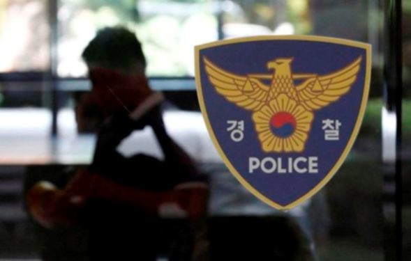 韩国男子冒用人气男团名义诈骗33亿韩元被逮捕