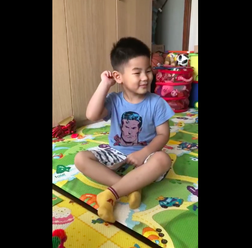 小鱼儿表演思考