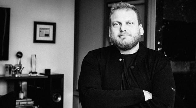 魔力红经纪人死亡原因确定:腿部血栓致命