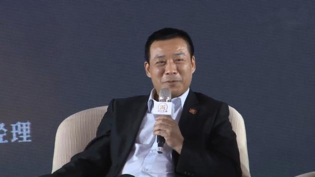 论坛现场,江平谈到:“初心就是不看钱不看收视率,看作品能不能留在人心。”