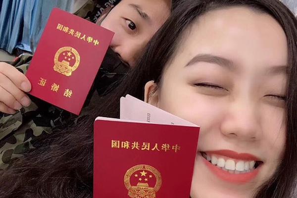 拜仁创纪录夺冠