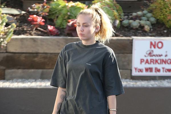 巴萨2012阵容-万博体育(官网)官方网站-万博体育app官网下载-ManBetX