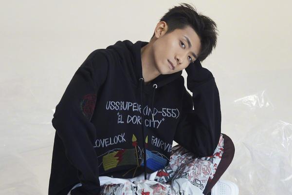 我是安迪卡罗尔-乐鱼app(leyu)官方网站-乐鱼官网