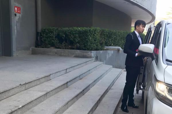 鲁尼吉格斯-乐鱼APP下载-乐鱼体育app-乐鱼体育官网网站|乐鱼体育