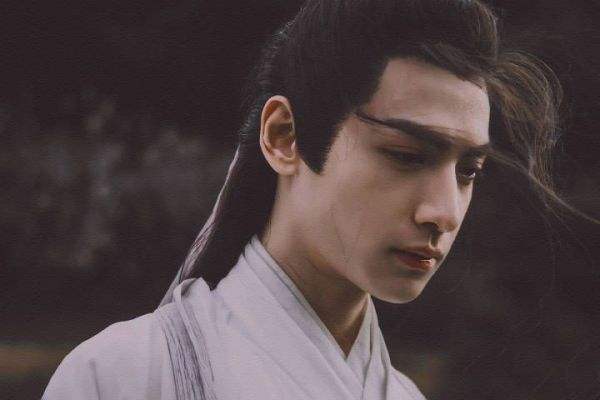 《香蜜》粉因男二戏份太多起争执?罗云熙这样回应