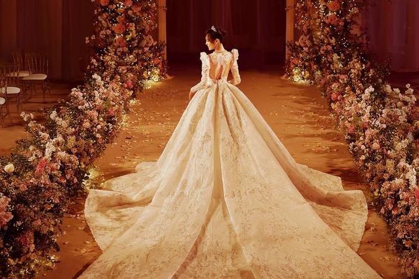 32岁的亨利-万博体育(官网)官方网站-万博体育app官网下载-ManBetX