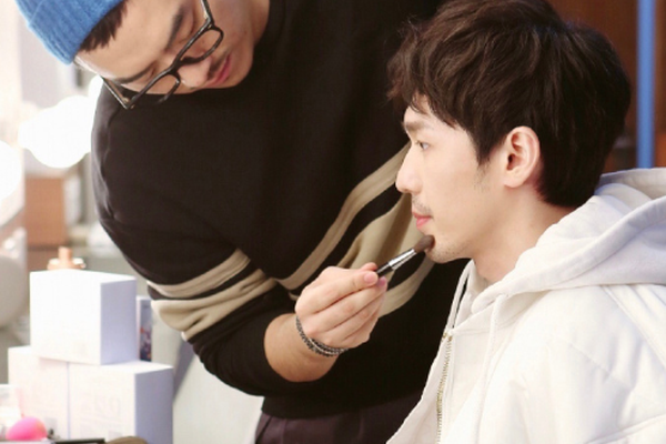 罗本儿子-爱游戏app(中国)官方网站下载_ayx体育app下载