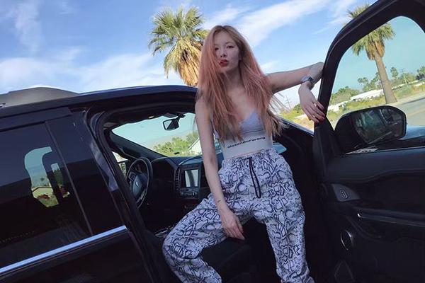 尤文图斯女球迷-乐鱼app(leyu)官方网站-乐鱼官网