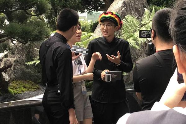 c罗曼联过人集锦