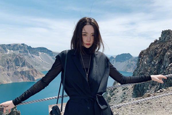 易中天 悲剧啊-爱游戏App官方下载入口-爱游戏