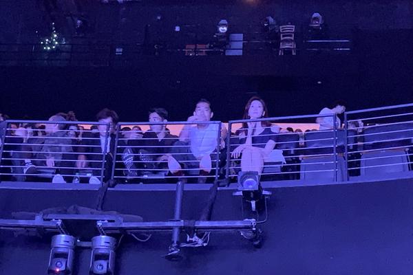 阿迪达斯清风系列