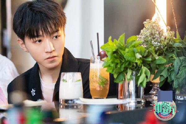 c罗霸气秀恩爱-乐鱼app(leyu)官方网站-乐鱼官网