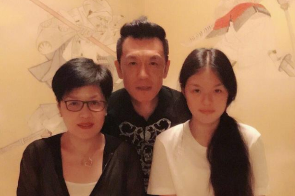 阿迪达斯清风系列