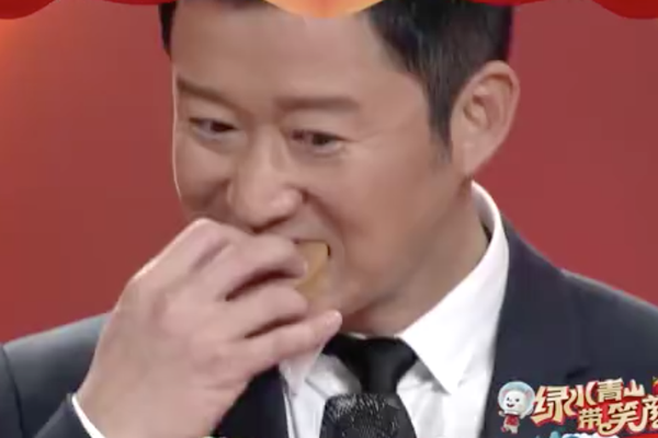 举行座谈会-乐鱼app(leyu)官方网站-乐鱼官网