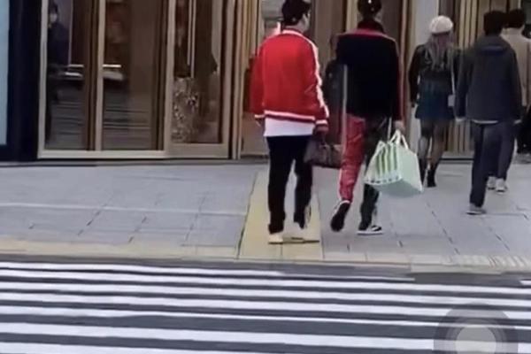 拜仁创纪录夺冠