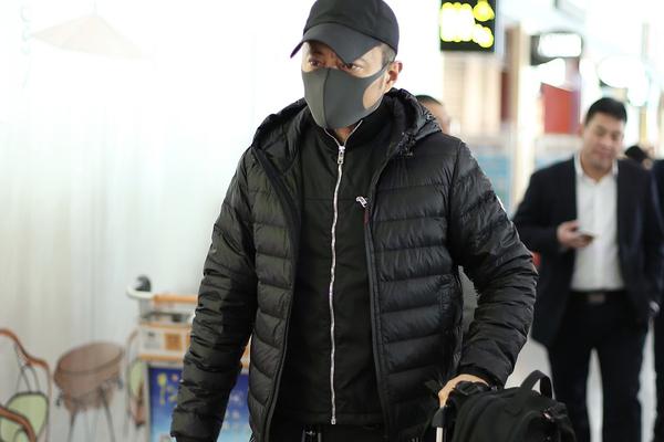 32岁的亨利-爱游戏APP（中国）官方网站下载_AIYOUXI体育