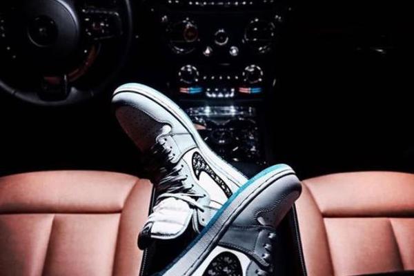 弗格森宣布退休-爱游戏App官方下载入口-爱游戏