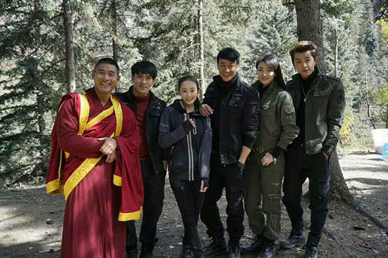 藏地密码》牟星与何润东合影嘟嘴卖萌|牟星|何润东|李纯_新浪娱乐_新浪网