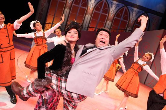 简介:北京喜剧节2015《疯狂电视台》|谢念祖|宇