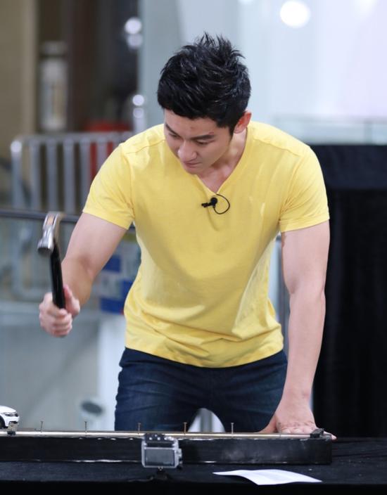 《挑战者》李晨变身导演 家族齐心叠罗汉|挑战