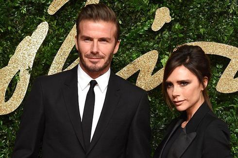 贝克汉姆夫妇恩爱亮相