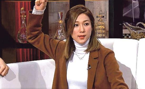 亲解冰封10年之谜——钟嘉欣回忆10年前在番禺遇袭情况如历历在目,她形容刀手举刀向她们劈时很大动作