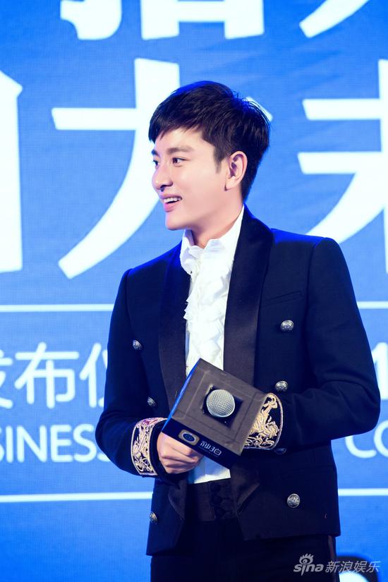 贾乃亮出席某发布会 小咖秀之王实至名归|贾乃亮|任泉|韩坤_新浪娱乐_新浪网