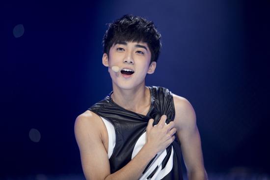 《少年》叛逆男叫板华少 龙丹妮 后 微博 喊冤|华