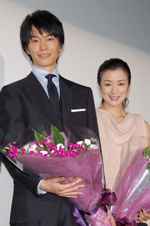 长谷川博己曝三角恋 铃木京香胜石原里美|铃木京香|长谷川博己|石原里美_新浪娱乐_新浪网