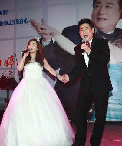 69岁男星婚礼被闹场 新娘被批欠钱不还|康凯|曹