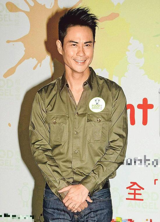 陈凯琳谷胸上阵出席活动 视帝投给郑嘉颖|陈凯