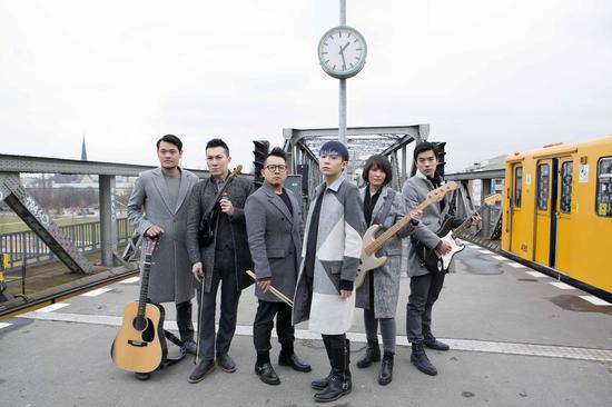 团团相撞!浙江卫视苏打绿与跑男共燃新年