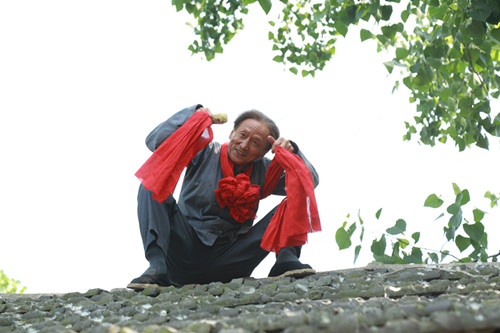 《俺娘田小草》舒耀瑄疯爷爷形象深入人心|闫