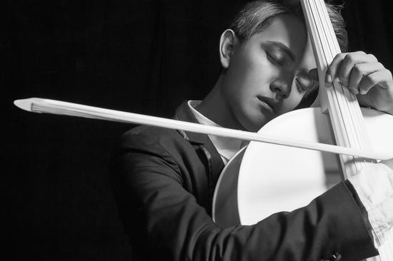 饶威《微笑抑郁症》