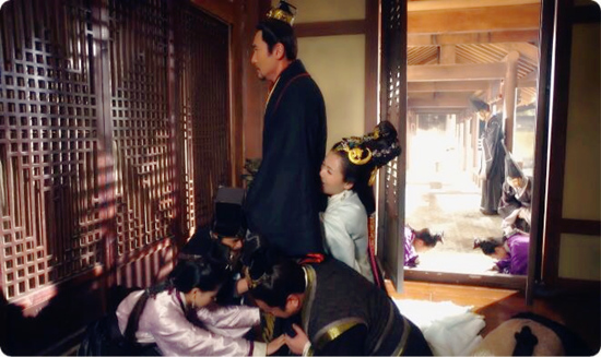 秦王欲冲进产房