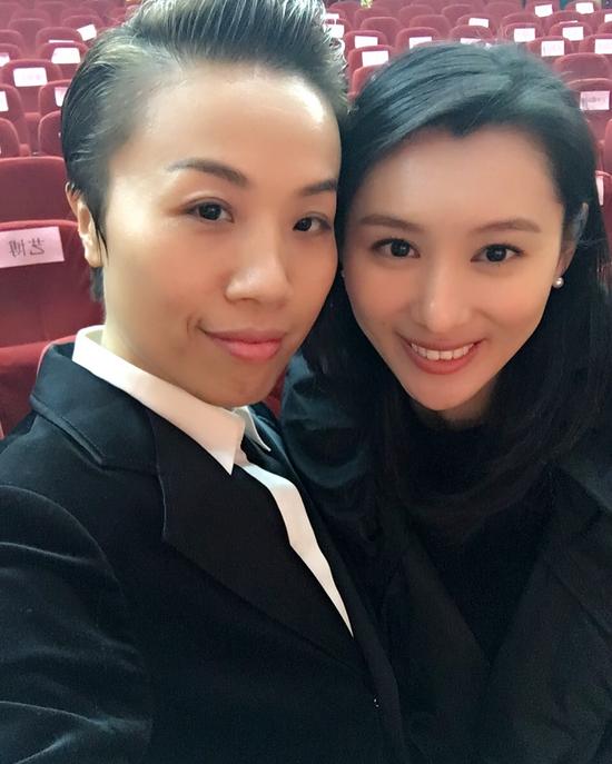 汪子琦与宋庆龄基金上海涵公益专项基金创始人王菲菲