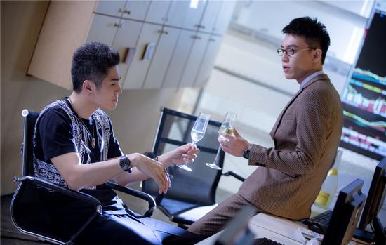 孟召重《花火》秀情商