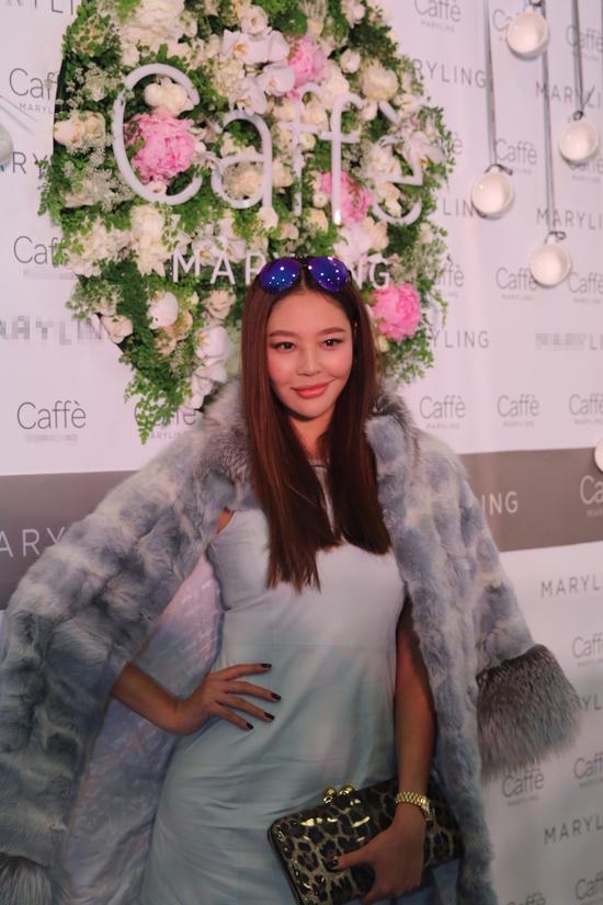 环球小姐罗紫琳自曝真人秀被扔进猪圈|罗