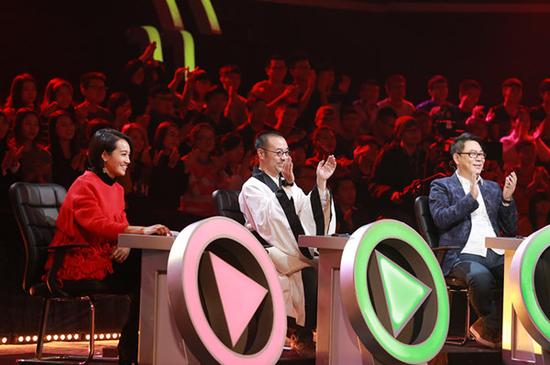 央视开年3部曲 《家庭幽默大赛》启动贺岁|家庭