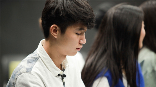 《一年级》左溢曝保留初吻 期待在星光下|刘芸