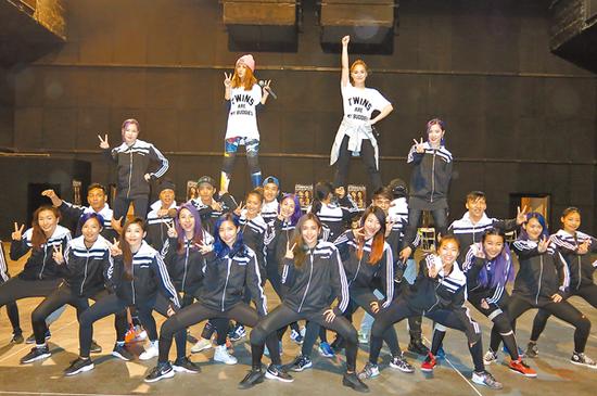 Twins为邀请嘉宾烦恼 避谈会否邀请陈伟霆