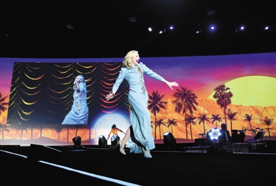 凯特·布兰切特搞怪