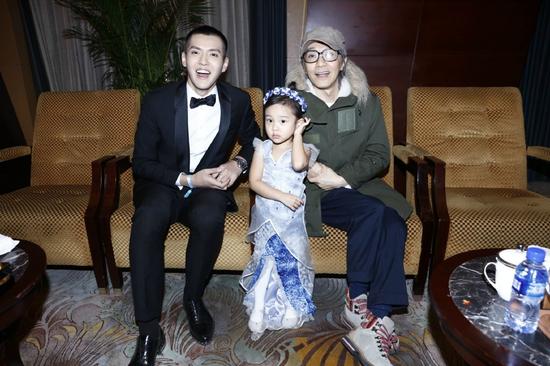 馨爷遇上星爷!吴亦凡变女儿奴原形毕露