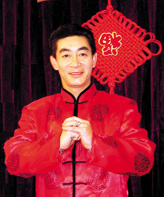 六小龄童 AWyn-fxnqriz9621497.jpg