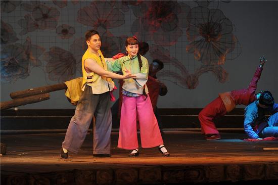 龙江剧《鲜儿》甜美可人 改编自电视剧|电视剧|戏曲|戏剧_新浪娱乐_新浪网